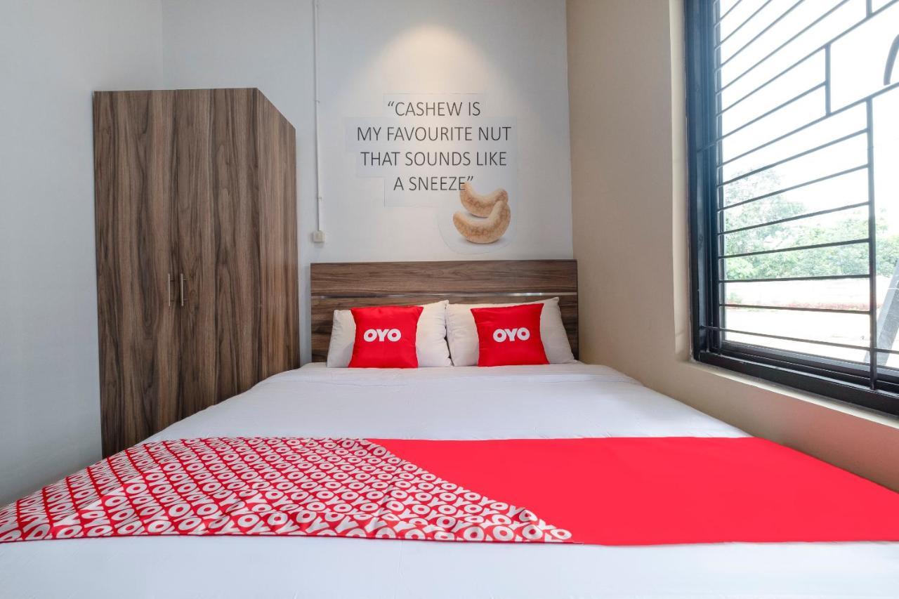 Oyo Life 3246 Walnut Inn G-10 Telukjambe Экстерьер фото